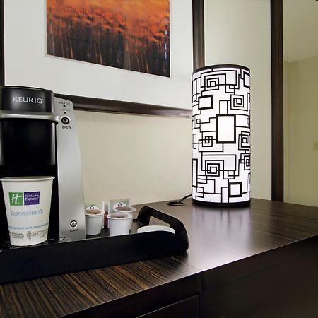 Holiday Inn Express - Colorado Springs - First & Main By Ihg Екстериор снимка