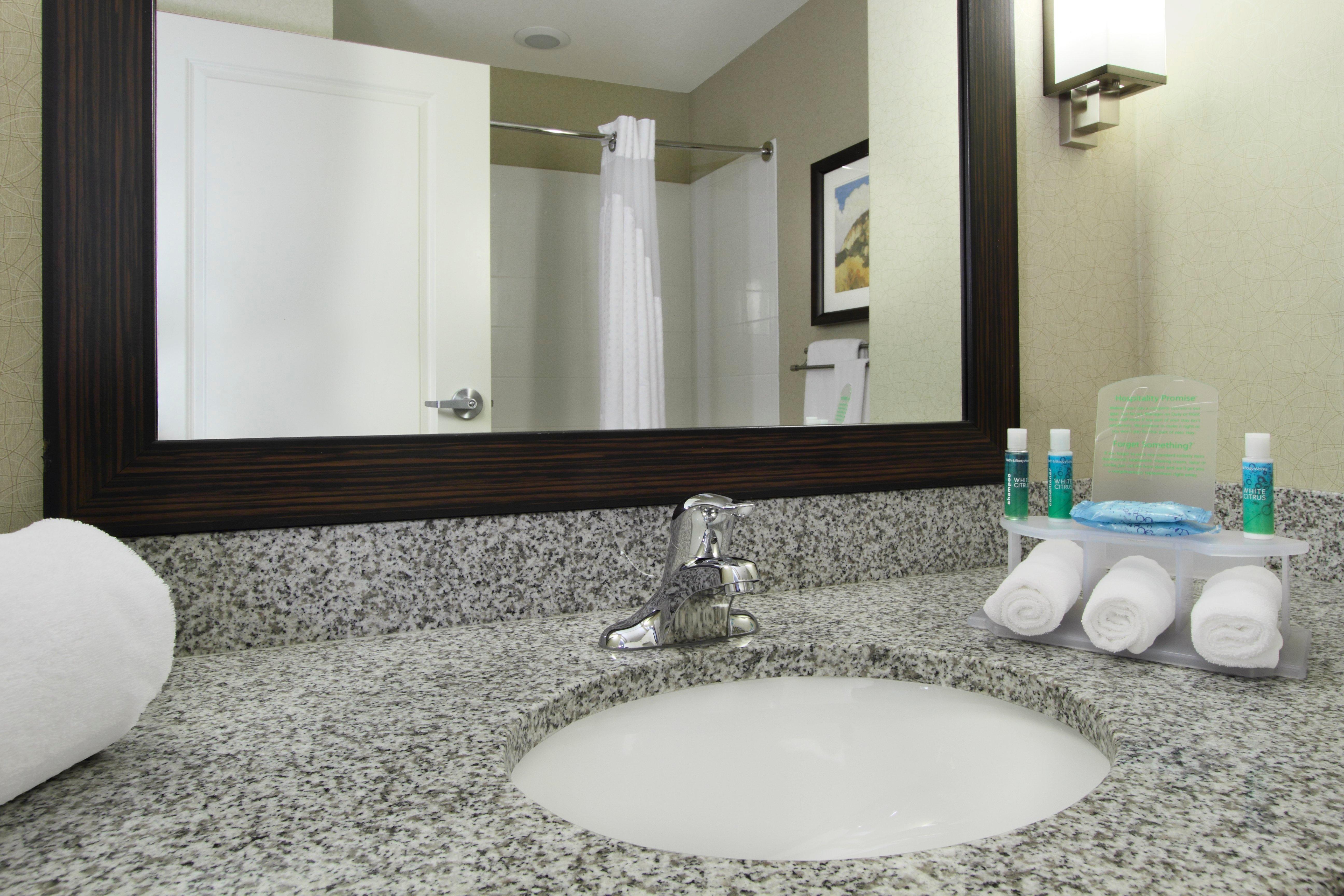 Holiday Inn Express - Colorado Springs - First & Main By Ihg Екстериор снимка