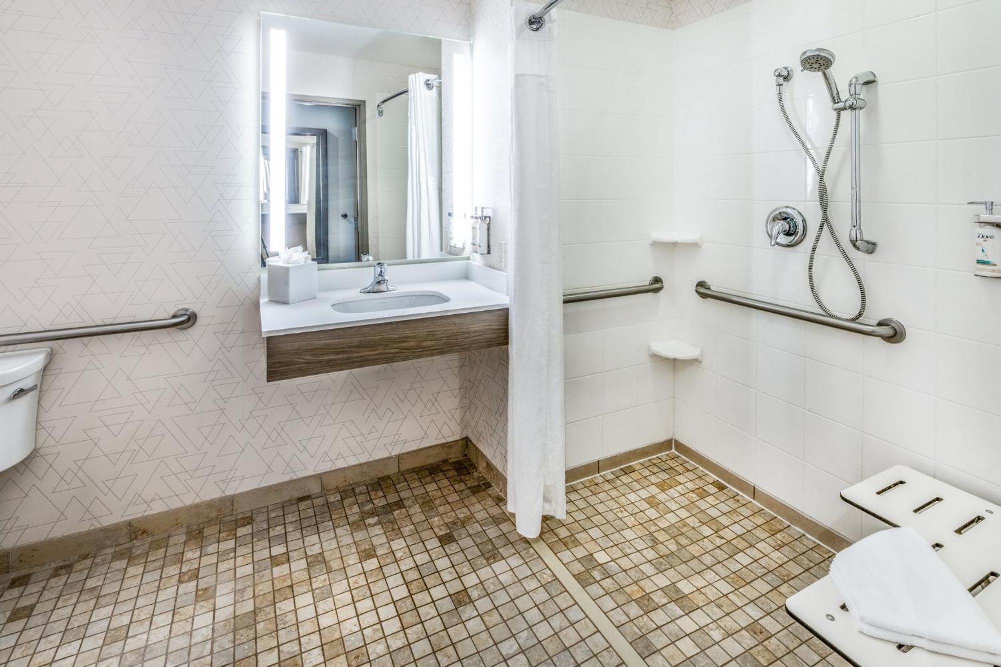 Holiday Inn Express - Colorado Springs - First & Main By Ihg Екстериор снимка
