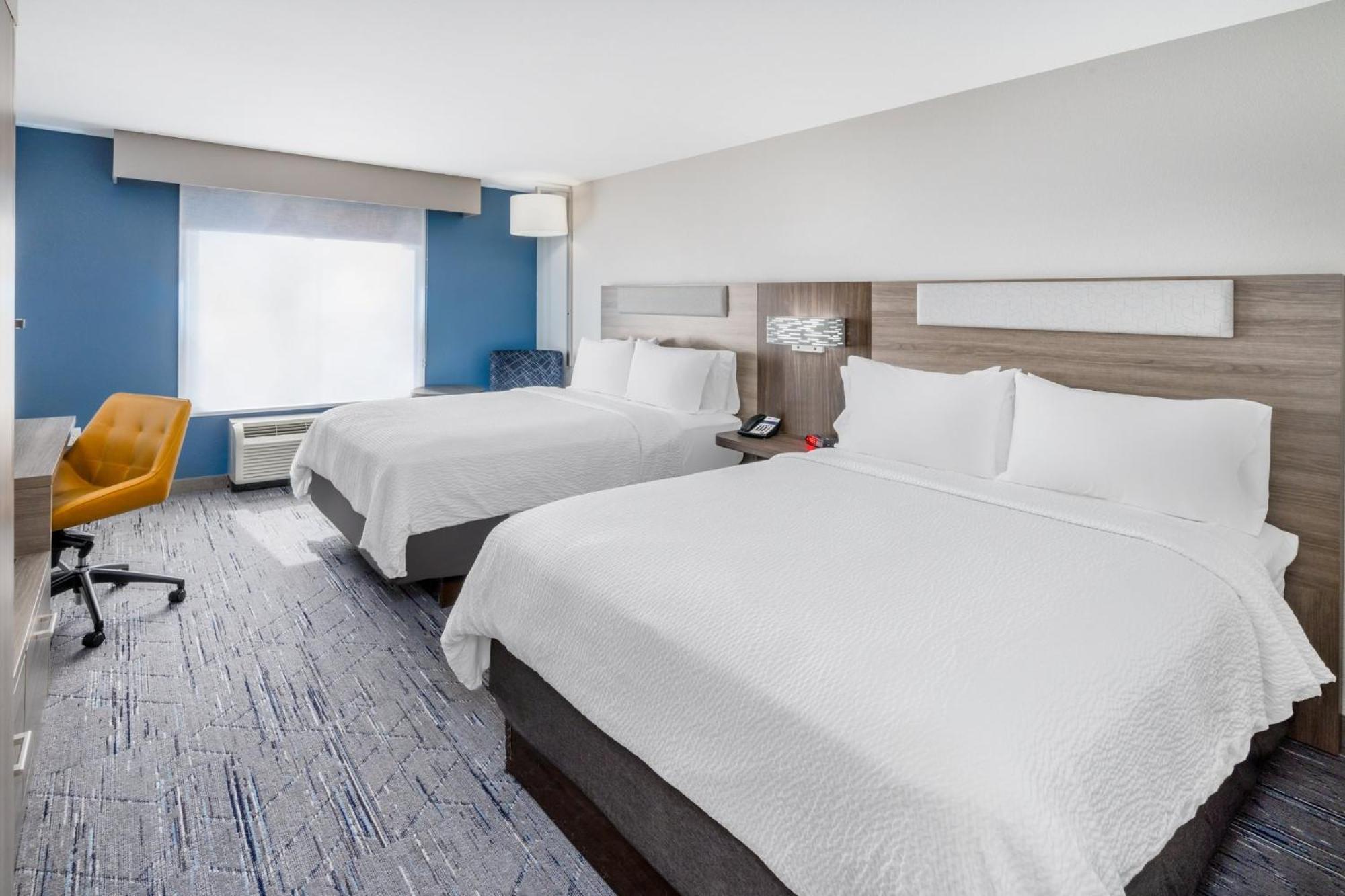Holiday Inn Express - Colorado Springs - First & Main By Ihg Екстериор снимка