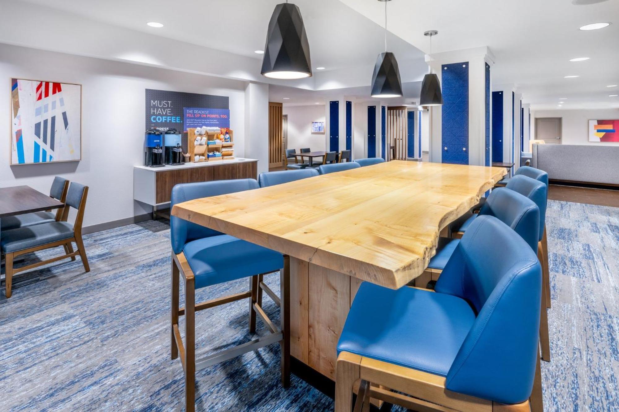 Holiday Inn Express - Colorado Springs - First & Main By Ihg Екстериор снимка