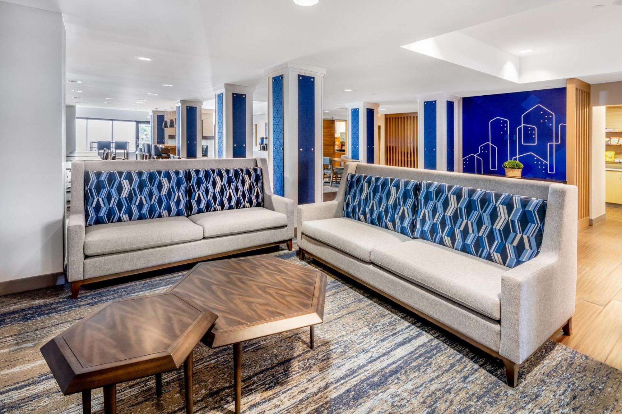 Holiday Inn Express - Colorado Springs - First & Main By Ihg Екстериор снимка