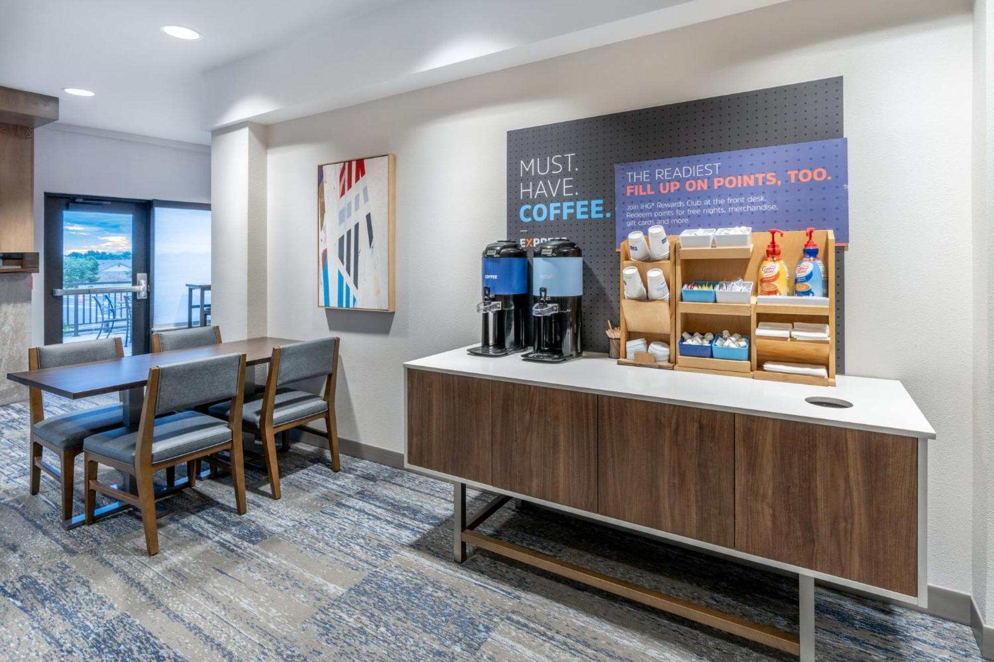 Holiday Inn Express - Colorado Springs - First & Main By Ihg Екстериор снимка