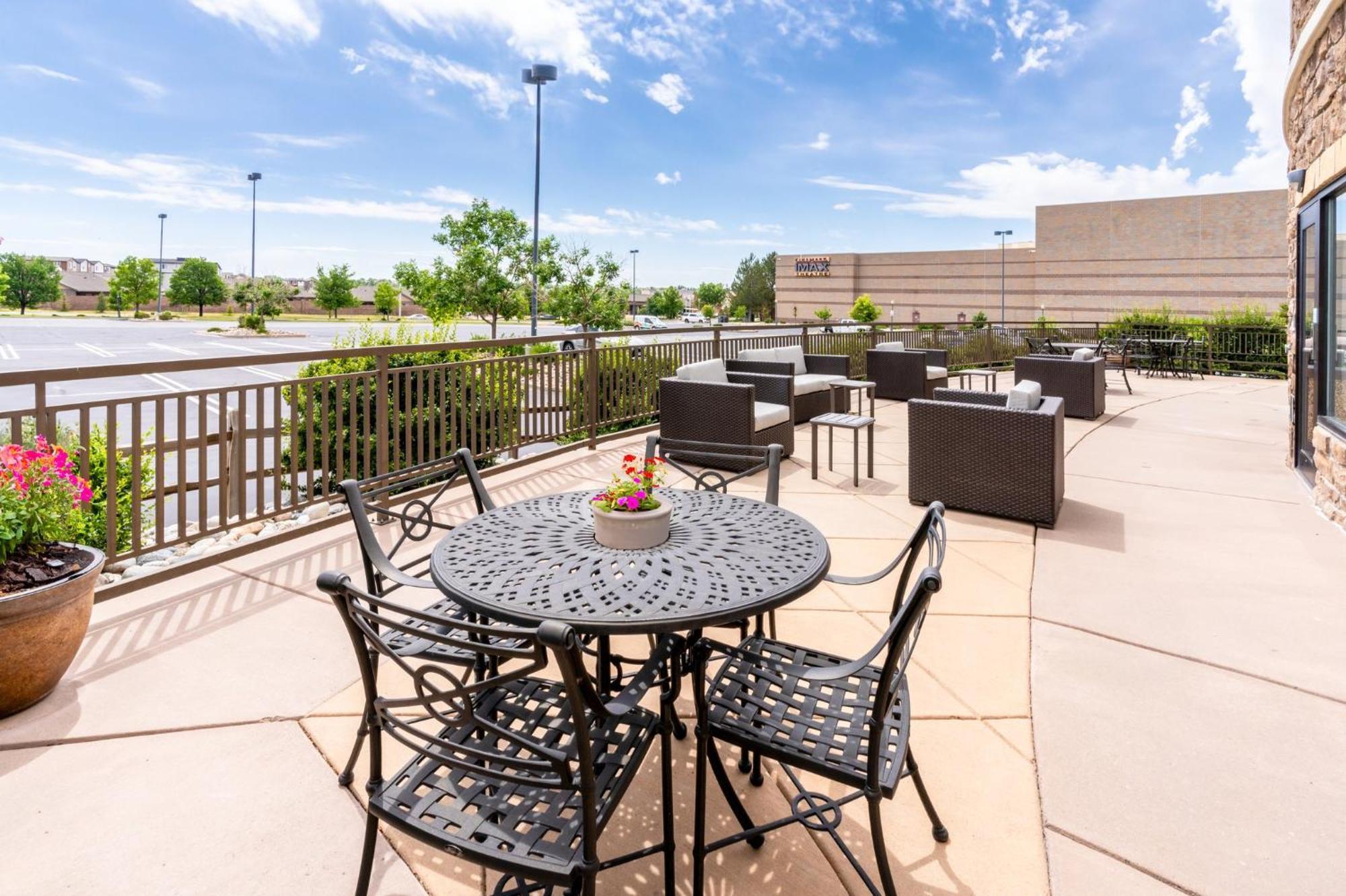 Holiday Inn Express - Colorado Springs - First & Main By Ihg Екстериор снимка