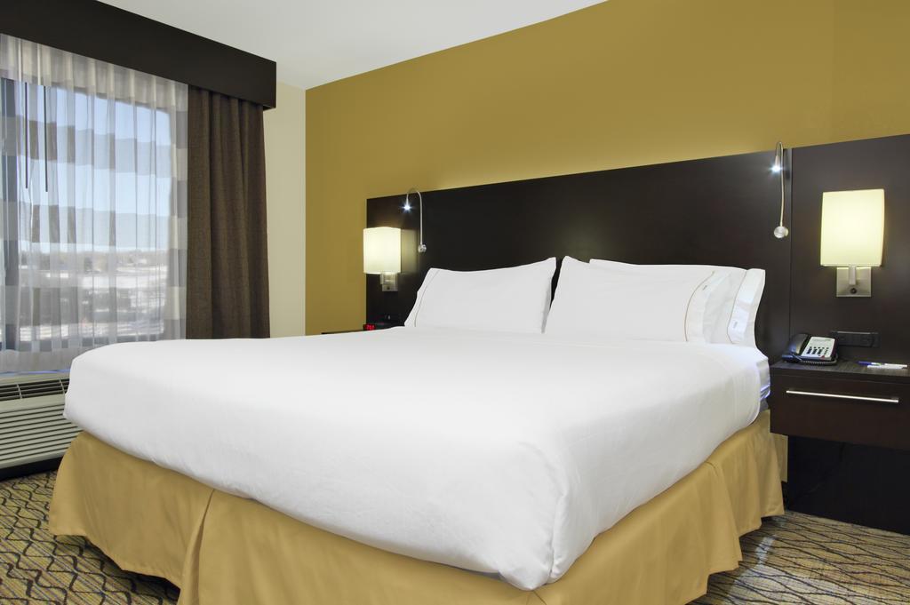Holiday Inn Express - Colorado Springs - First & Main By Ihg Екстериор снимка