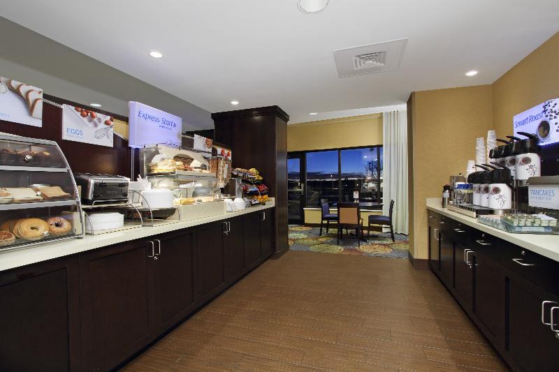 Holiday Inn Express - Colorado Springs - First & Main By Ihg Екстериор снимка